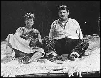 LaughingGravy1.jpg (26043 bytes)