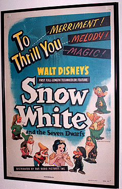 SnowWhite1-Sh43a.jpg (51262 bytes)